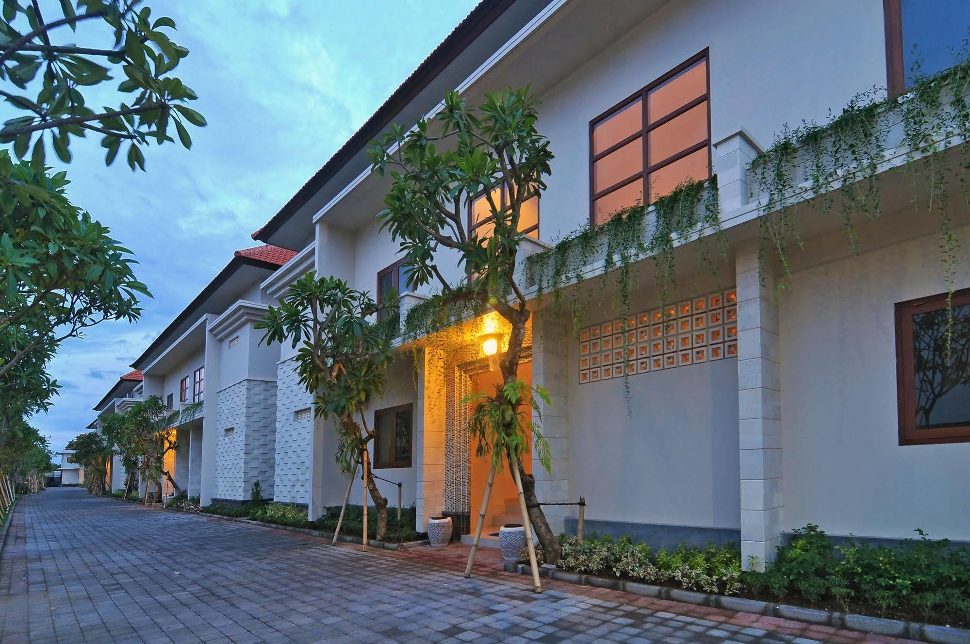 Taman Ayu Town House Aparthotel Legian  Ngoại thất bức ảnh